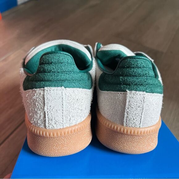 Adidas *NWT* unisex Samba XLG Shoes in Putty Grey / Collegiate Green / Gum - Picture 9 of 10